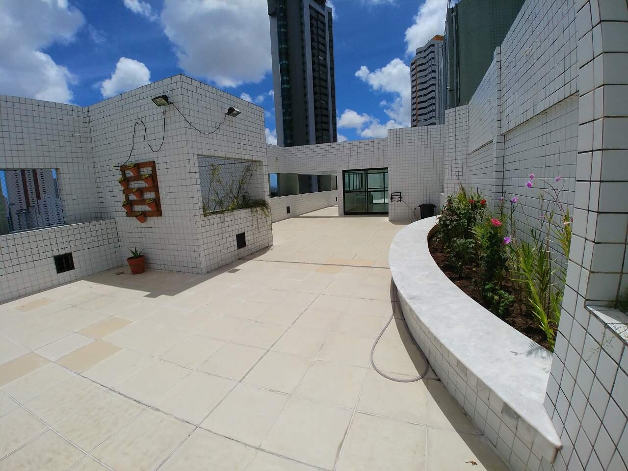 Apartamento à venda no Monteiro: 