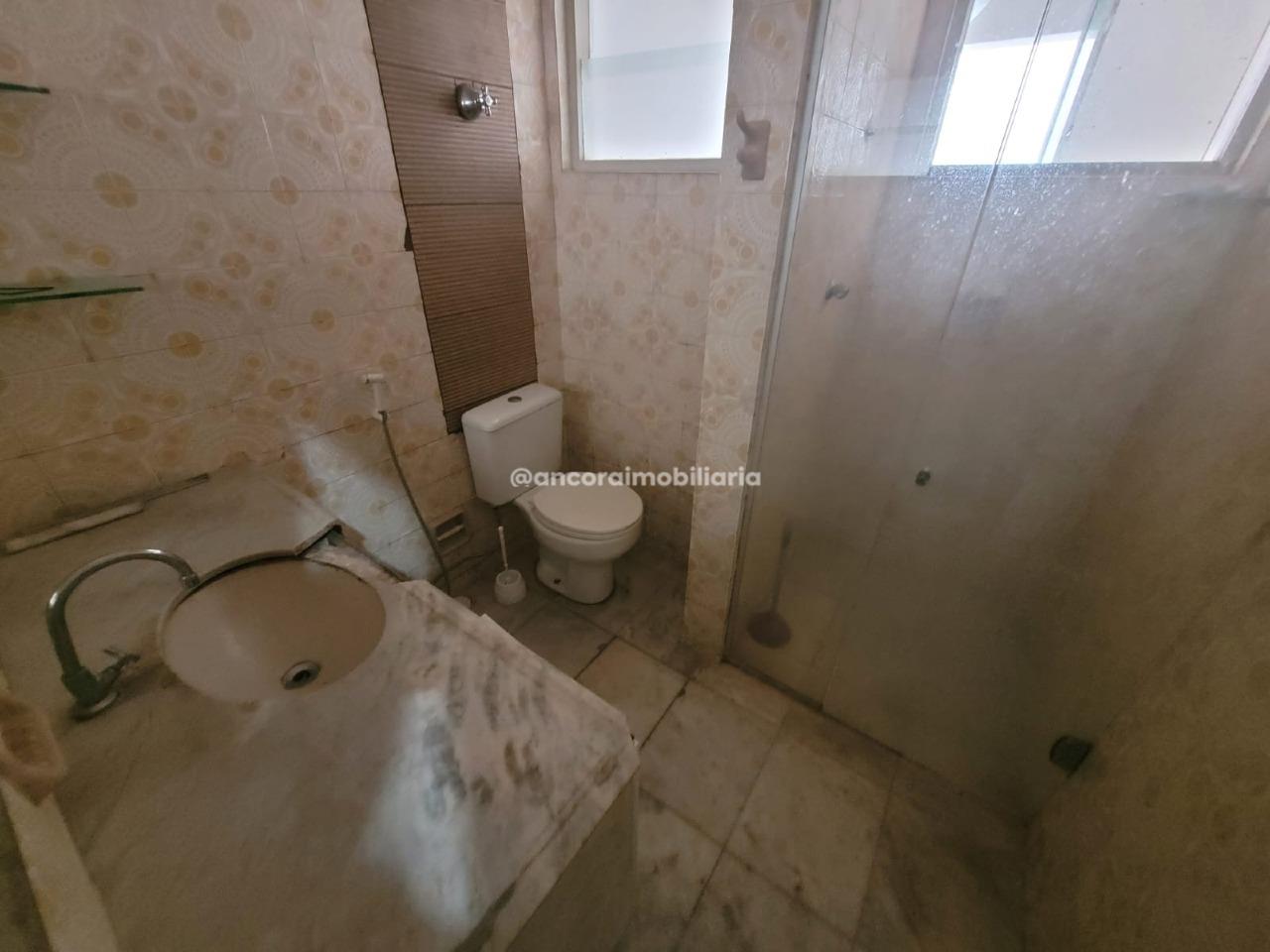 Casa Comercial para aluguel no Bongi: 