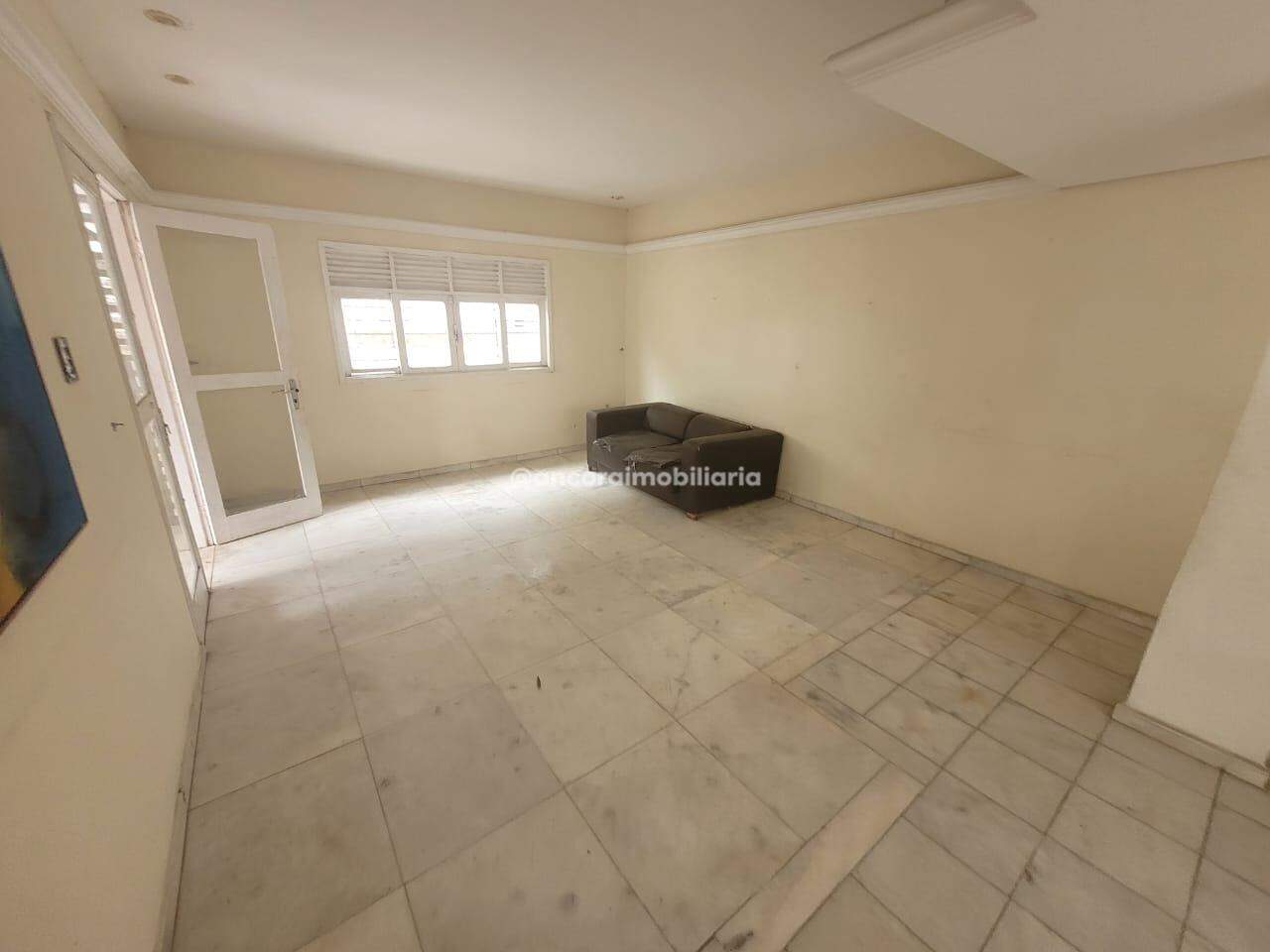 Casa para aluguel no Bongi: 