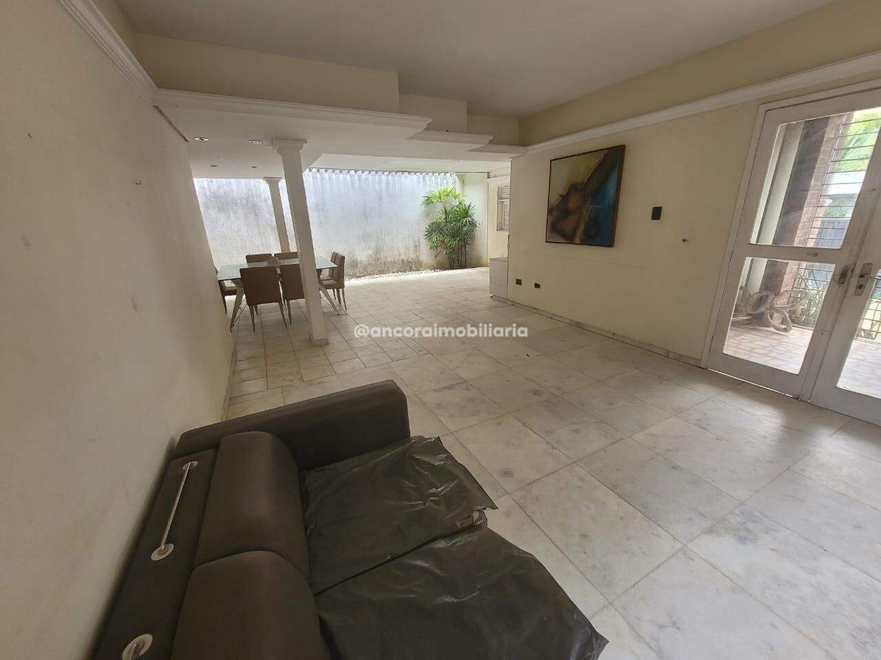 Casa para aluguel no Bongi: 