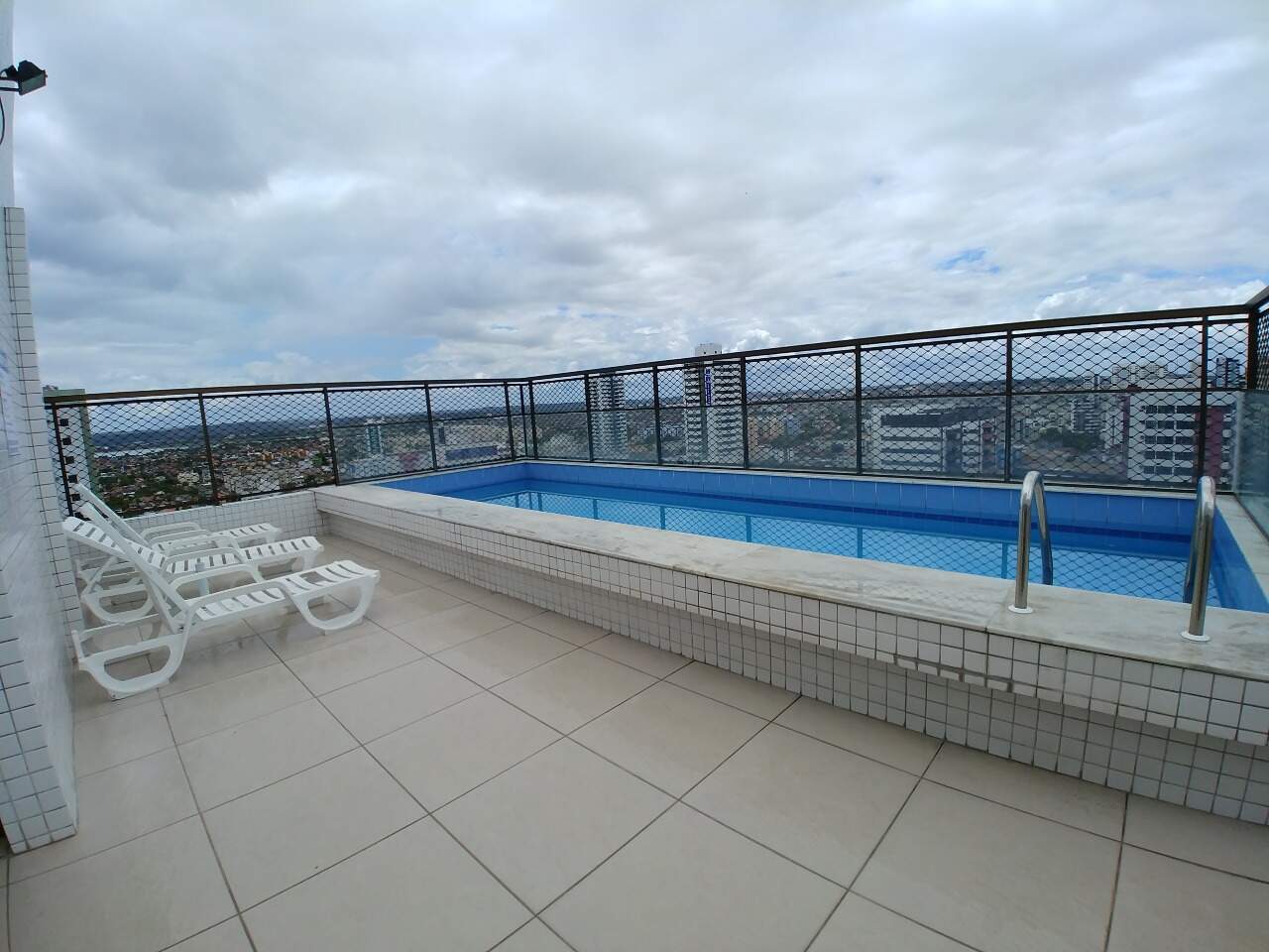 Apartamento para aluguel no Candeias: 