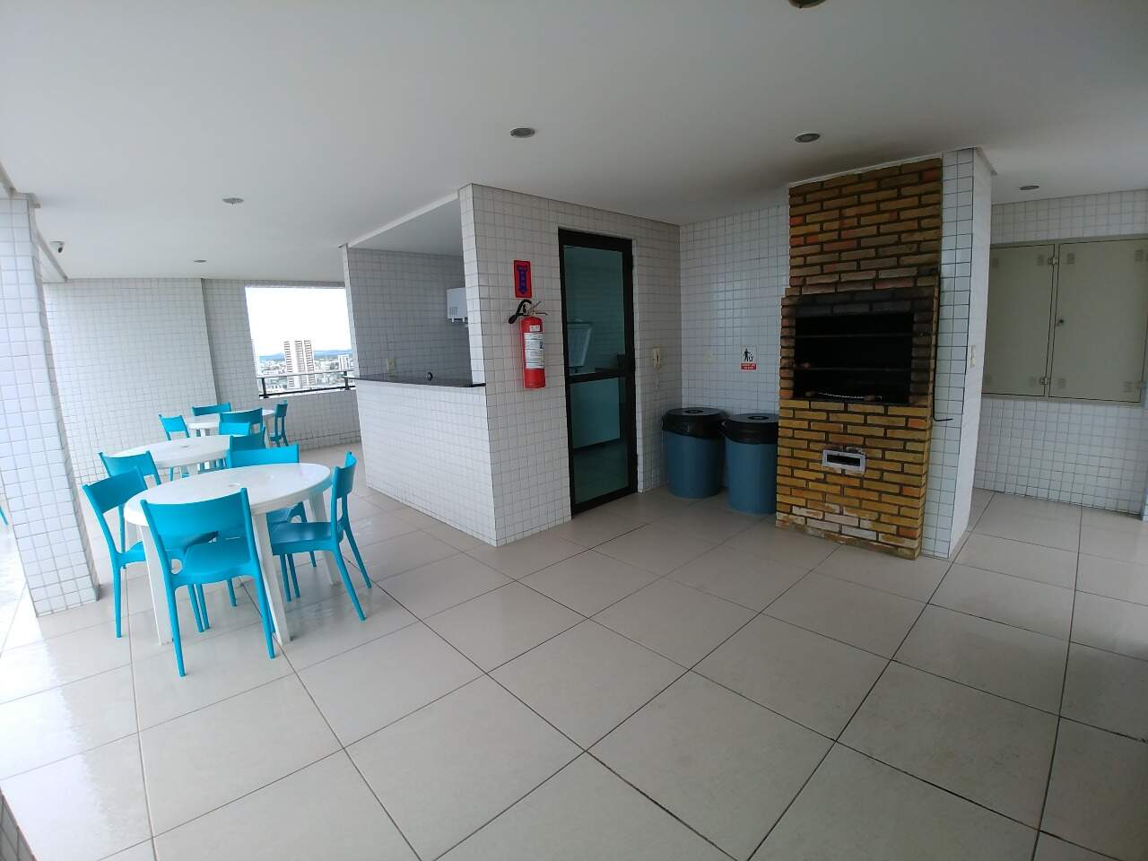 Apartamento para aluguel no Candeias: 
