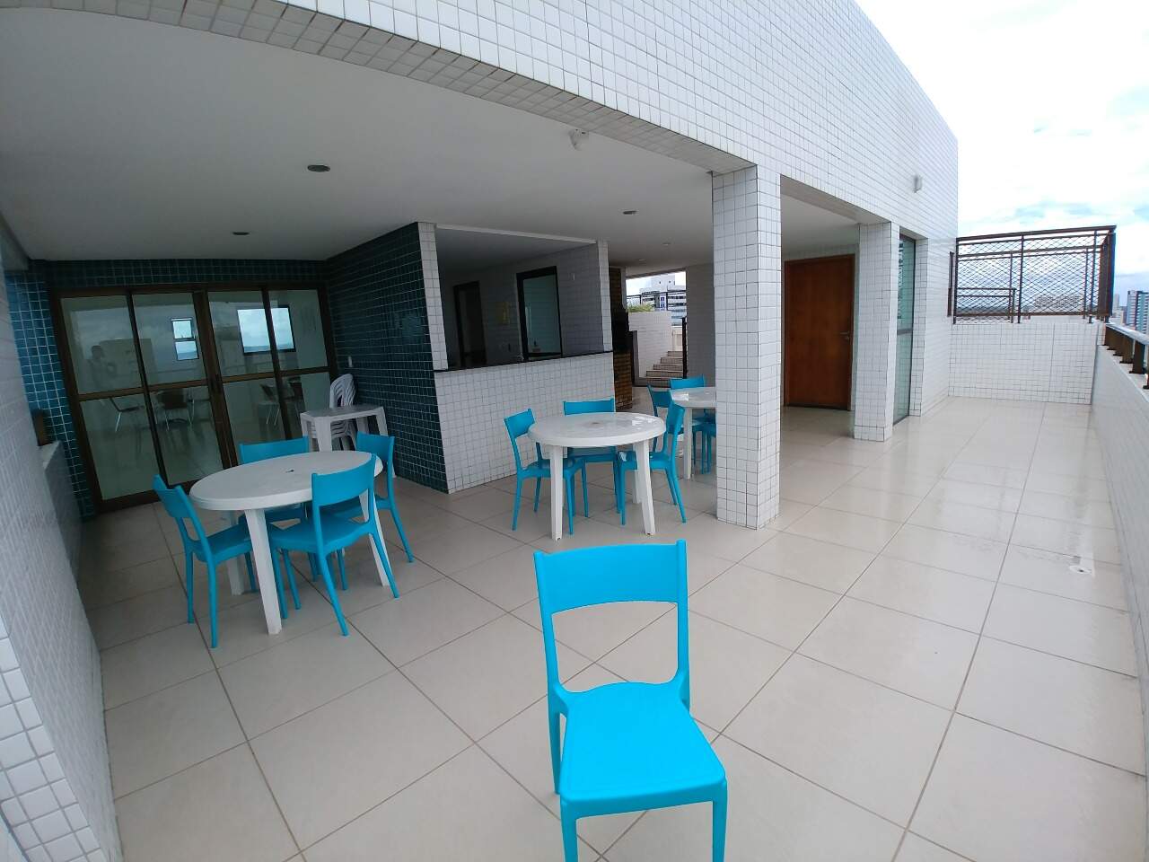Apartamento para aluguel no Candeias: 