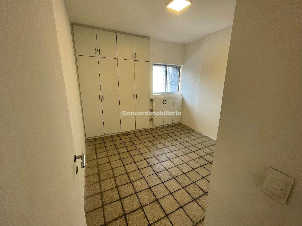 Apartamento para aluguel no Graças: 