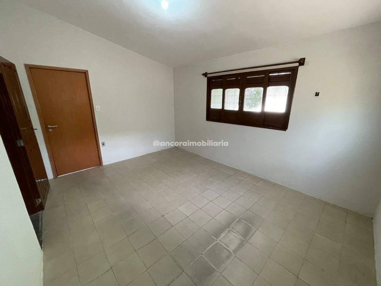 Casa para aluguel no Campo Grande: 