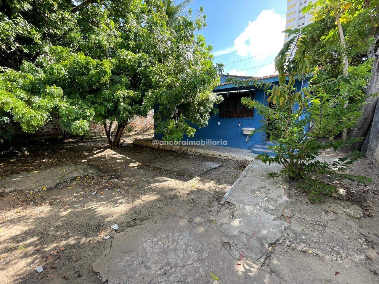 Casa para aluguel no Campo Grande: 