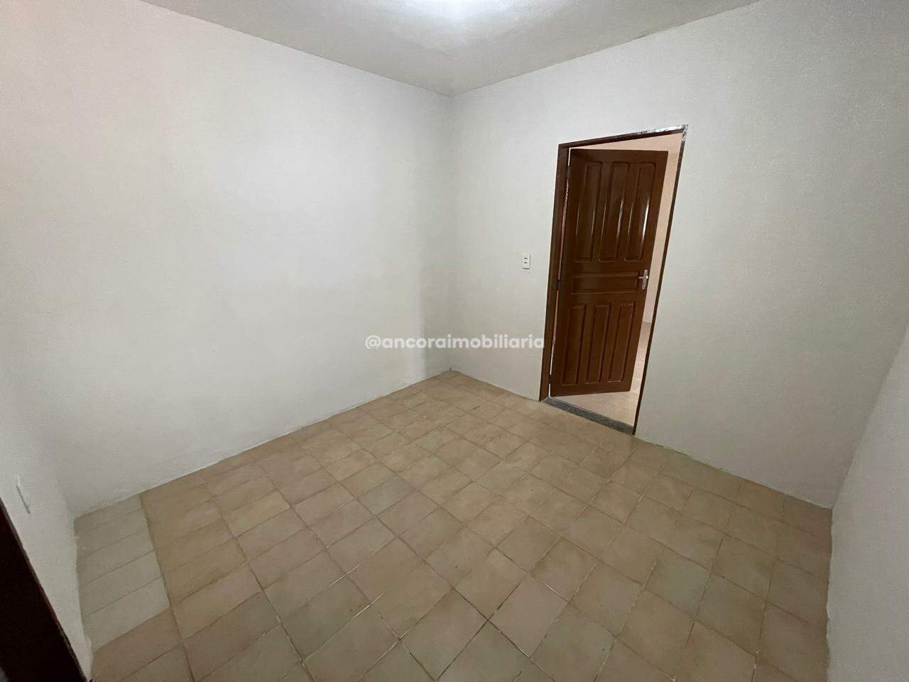 Casa para aluguel no Campo Grande: 