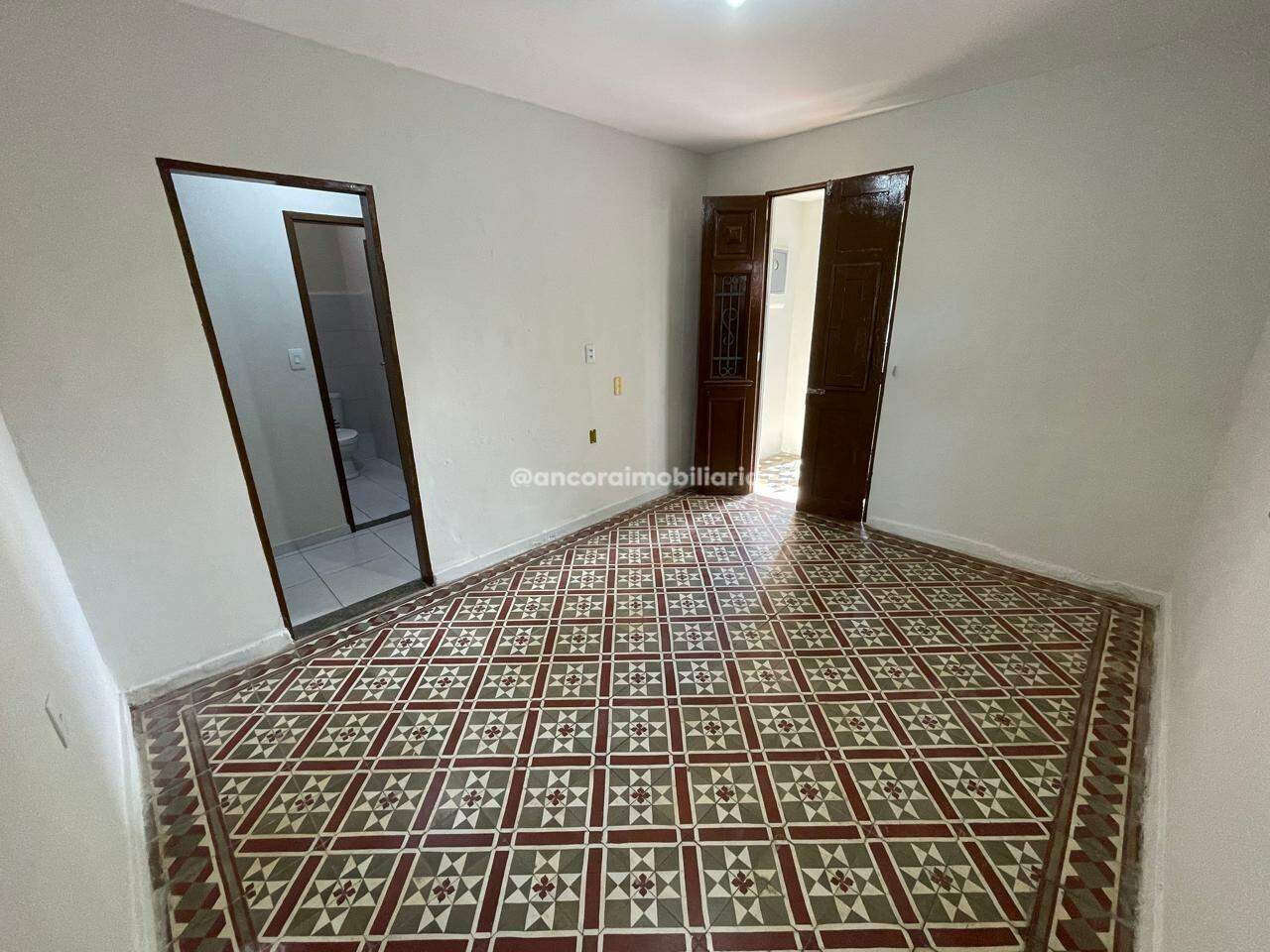 Casa para aluguel no Campo Grande: 