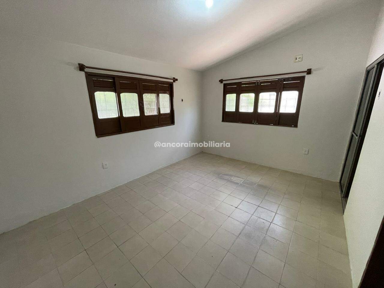 Casa para aluguel no Campo Grande: 