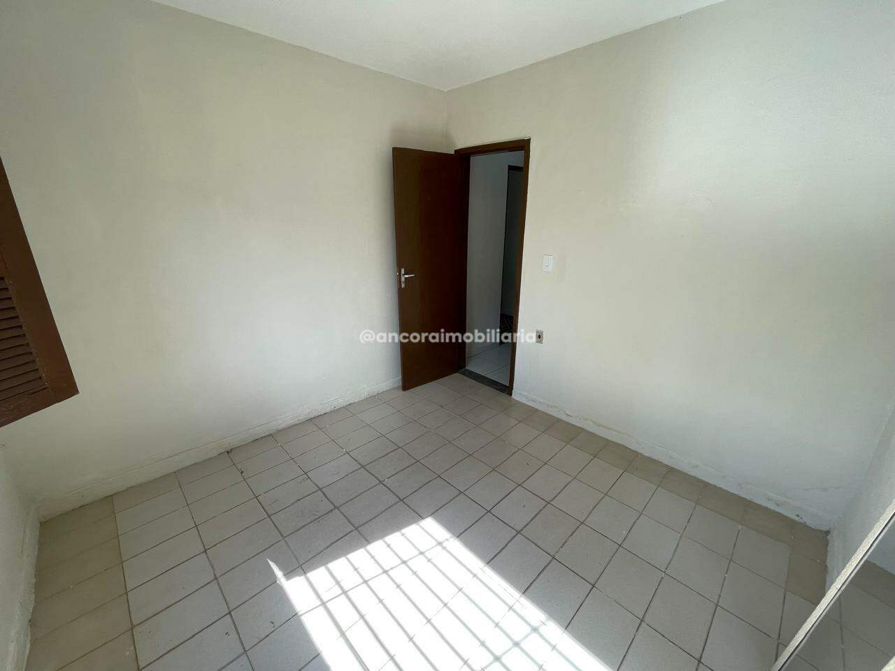 Casa para aluguel no Campo Grande: 