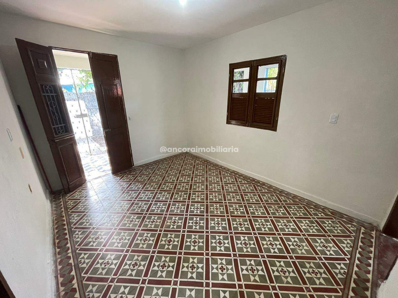 Casa para aluguel no Campo Grande: 