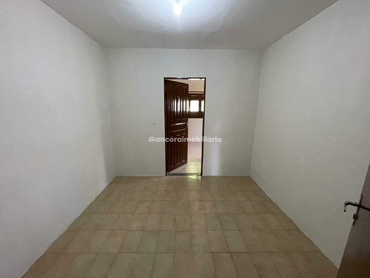 Casa para aluguel no Campo Grande: 