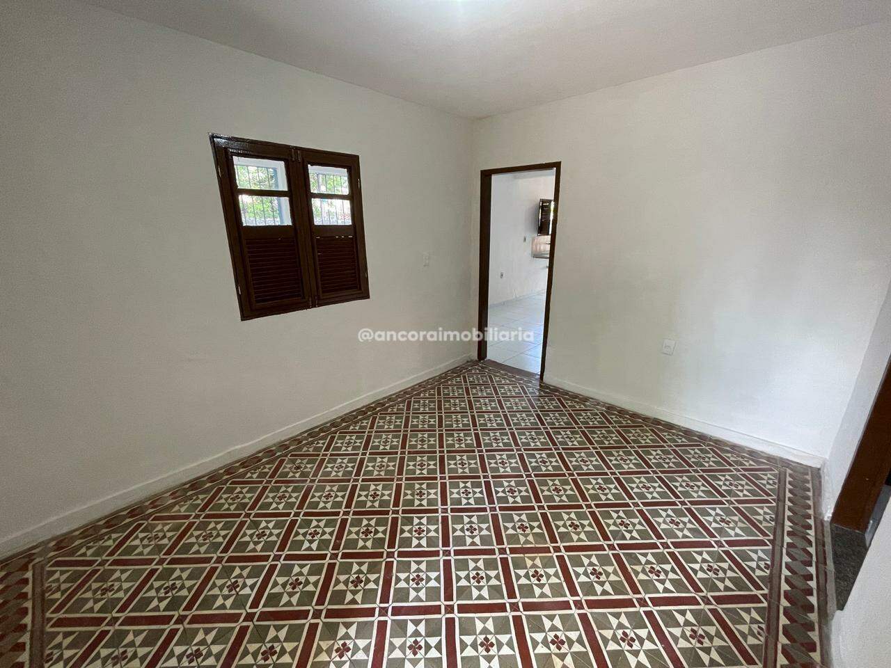 Casa para aluguel no Campo Grande: 