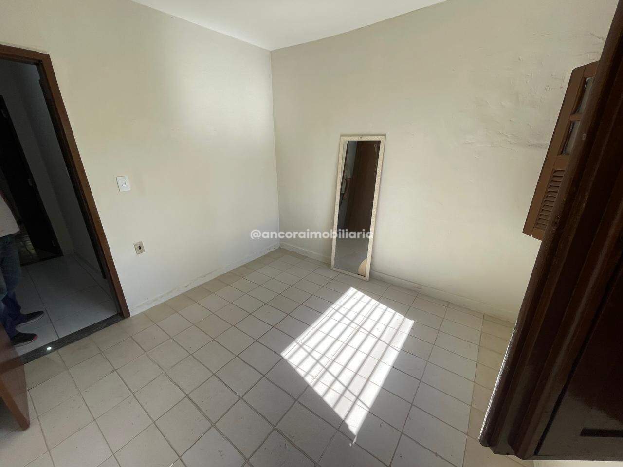 Casa para aluguel no Campo Grande: 