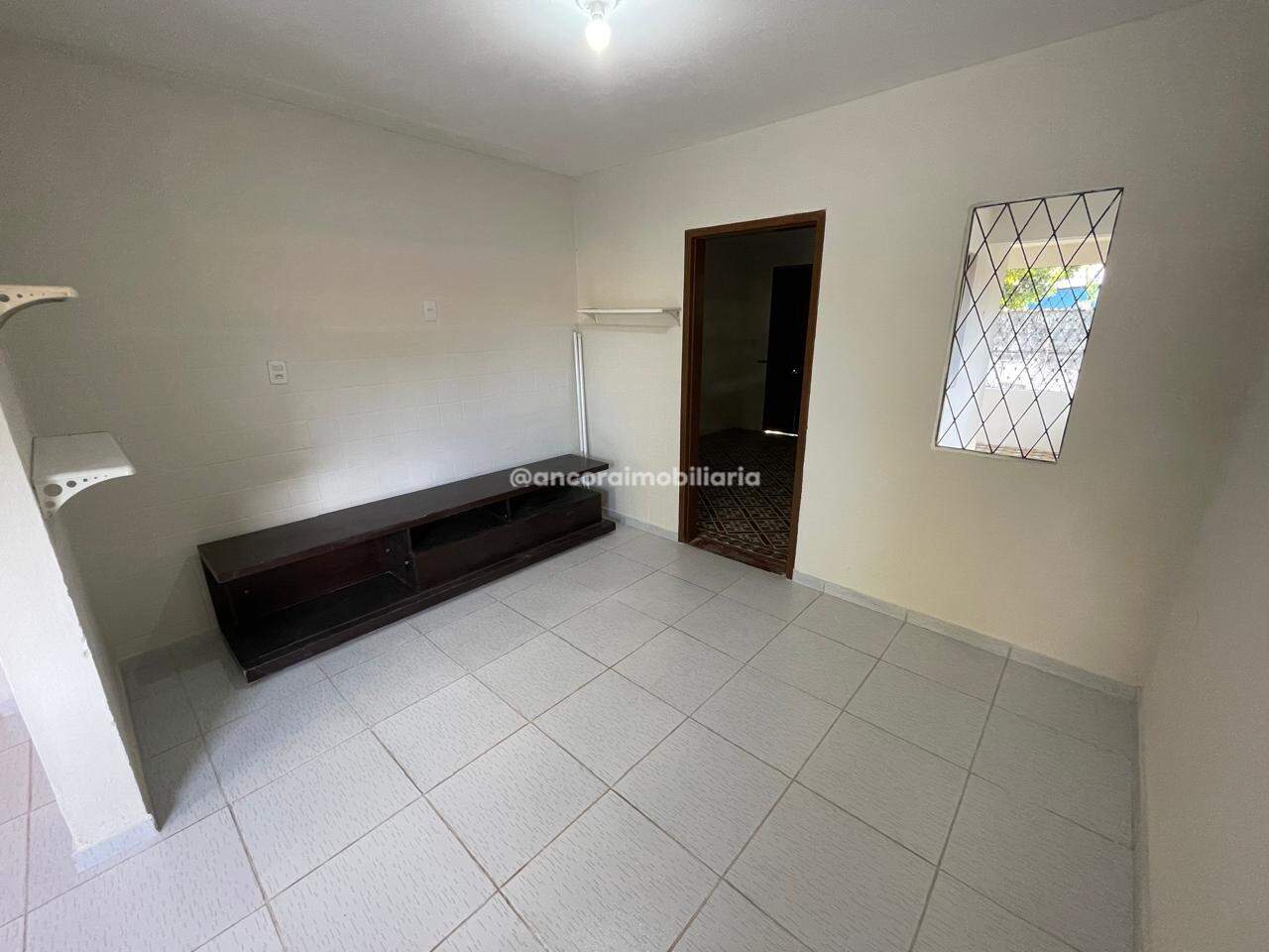 Casa para aluguel no Campo Grande: 