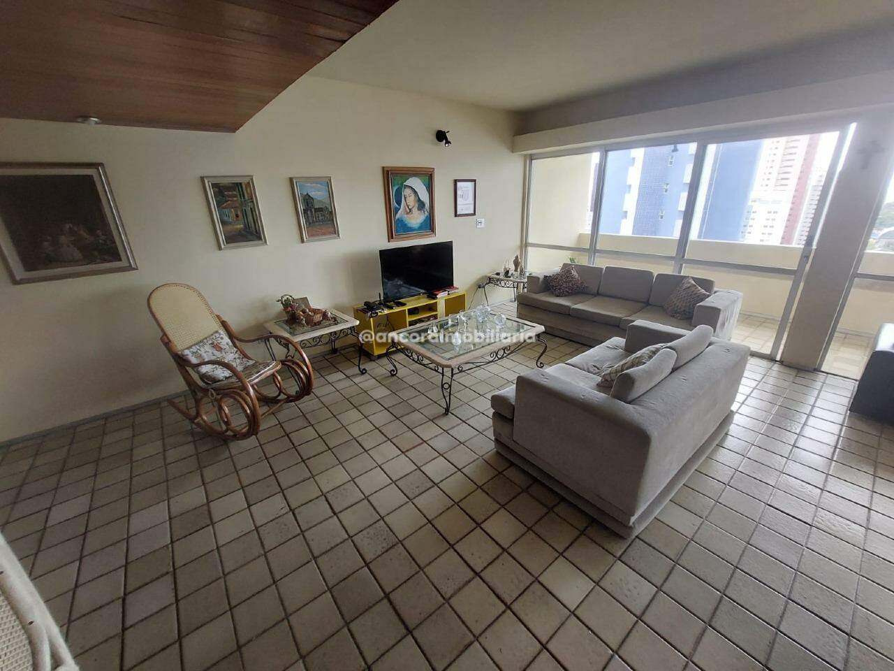 Apartamento à venda no Graças: 