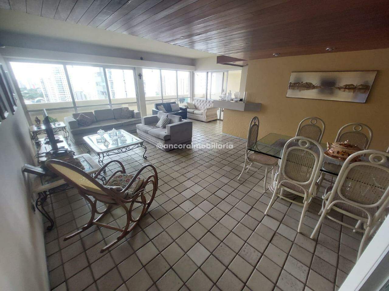 Apartamento à venda no Graças: 
