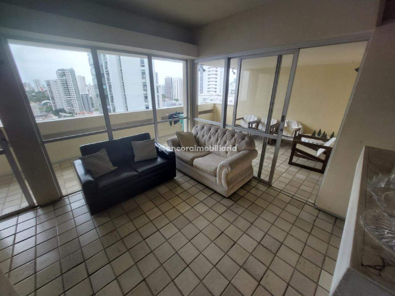 Apartamento à venda no Graças: 