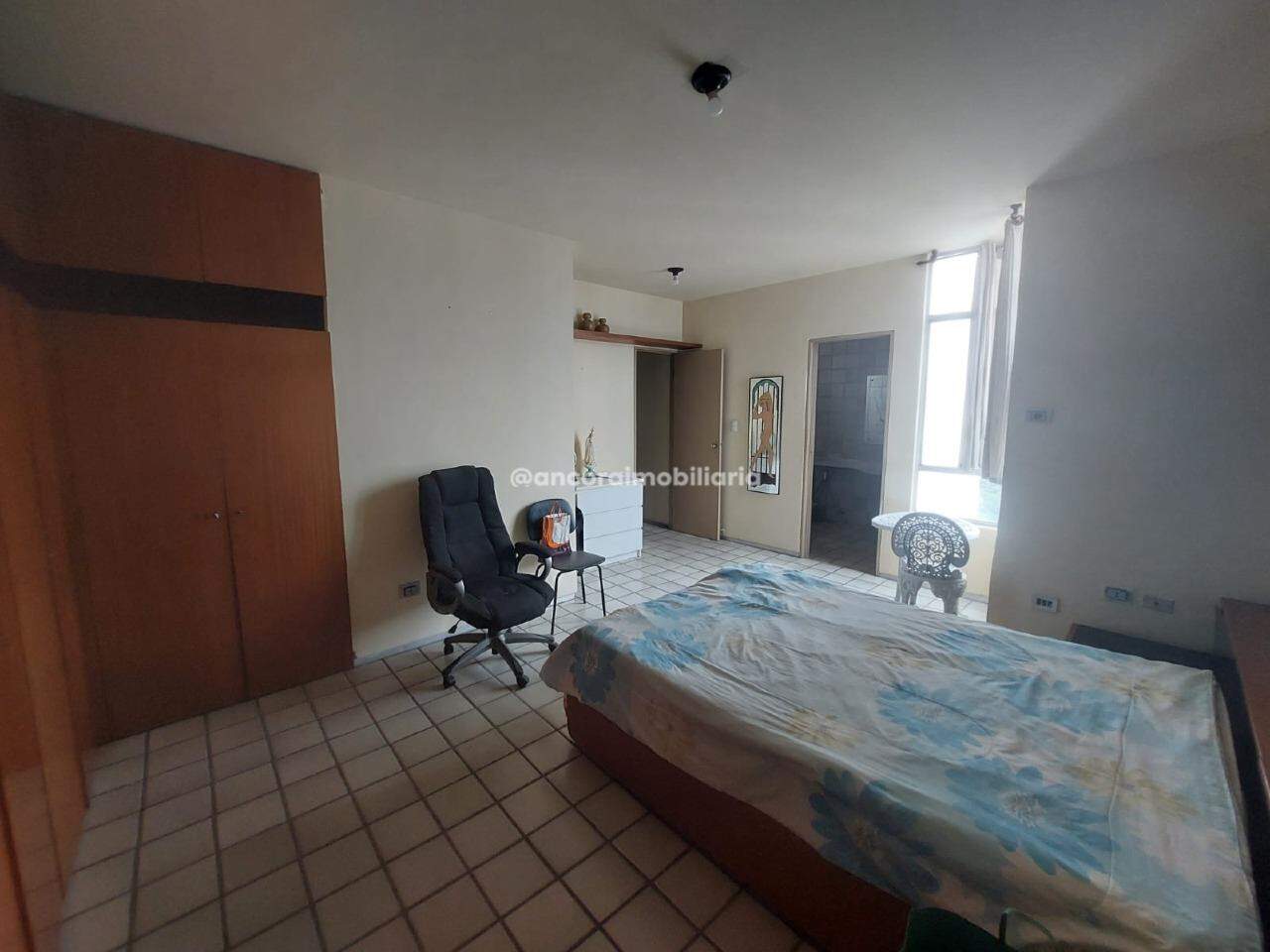 Apartamento à venda no Graças: 
