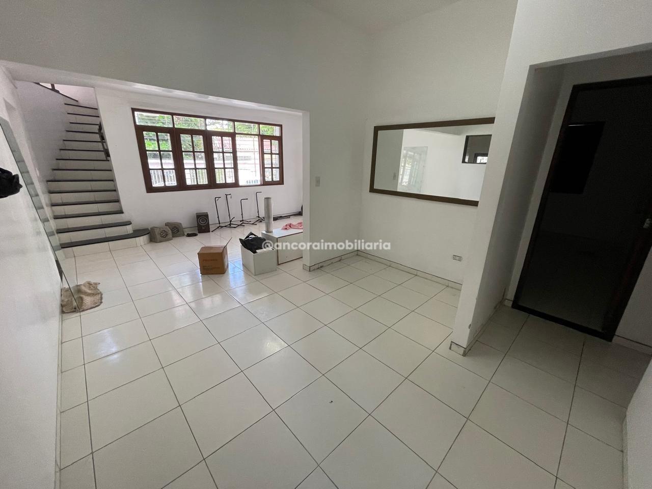 Casa Comercial para aluguel no Prado: 