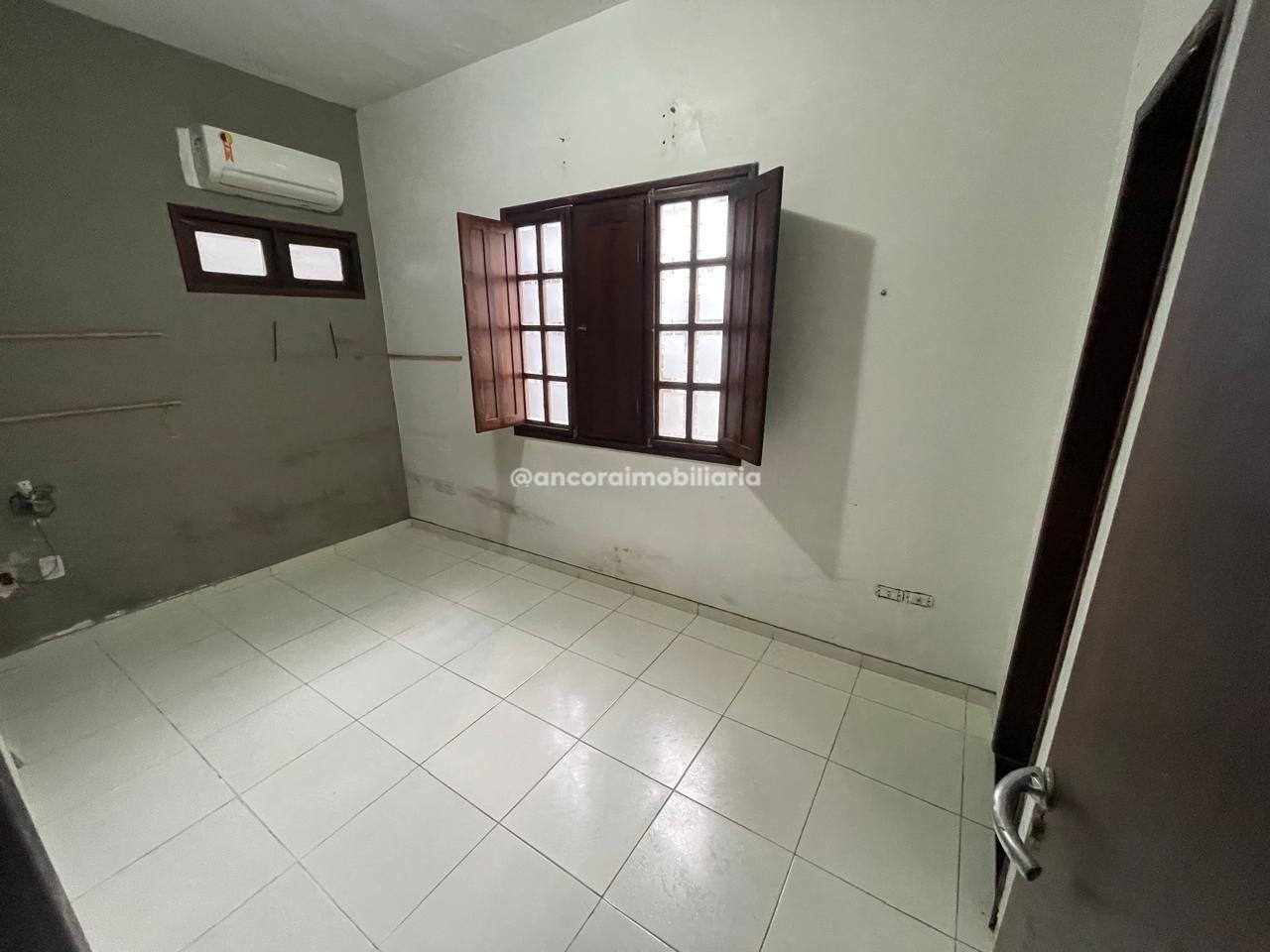 Casa Comercial para aluguel no Prado: 