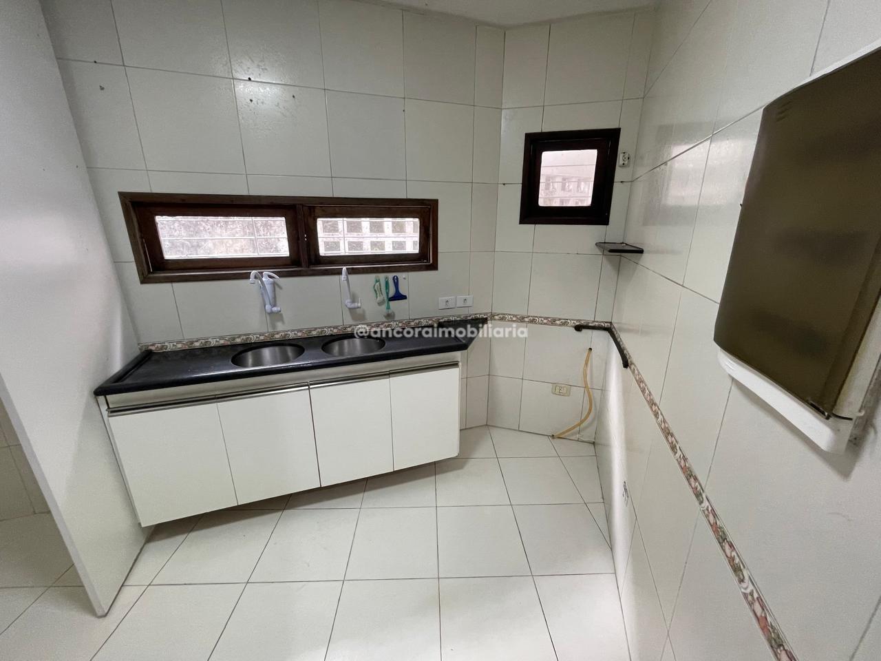 Casa Comercial para aluguel no Prado: 