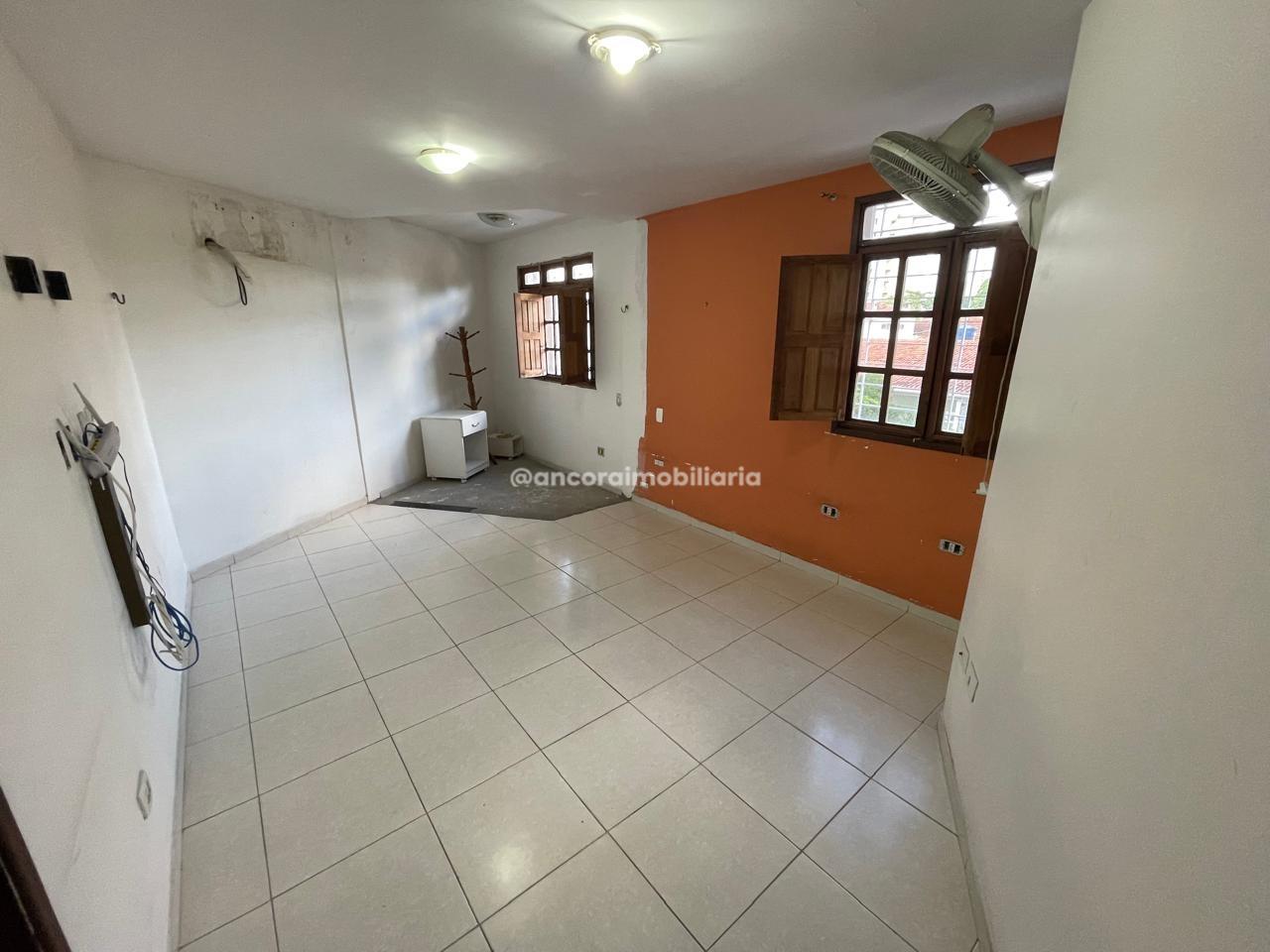 Casa Comercial para aluguel no Prado: 