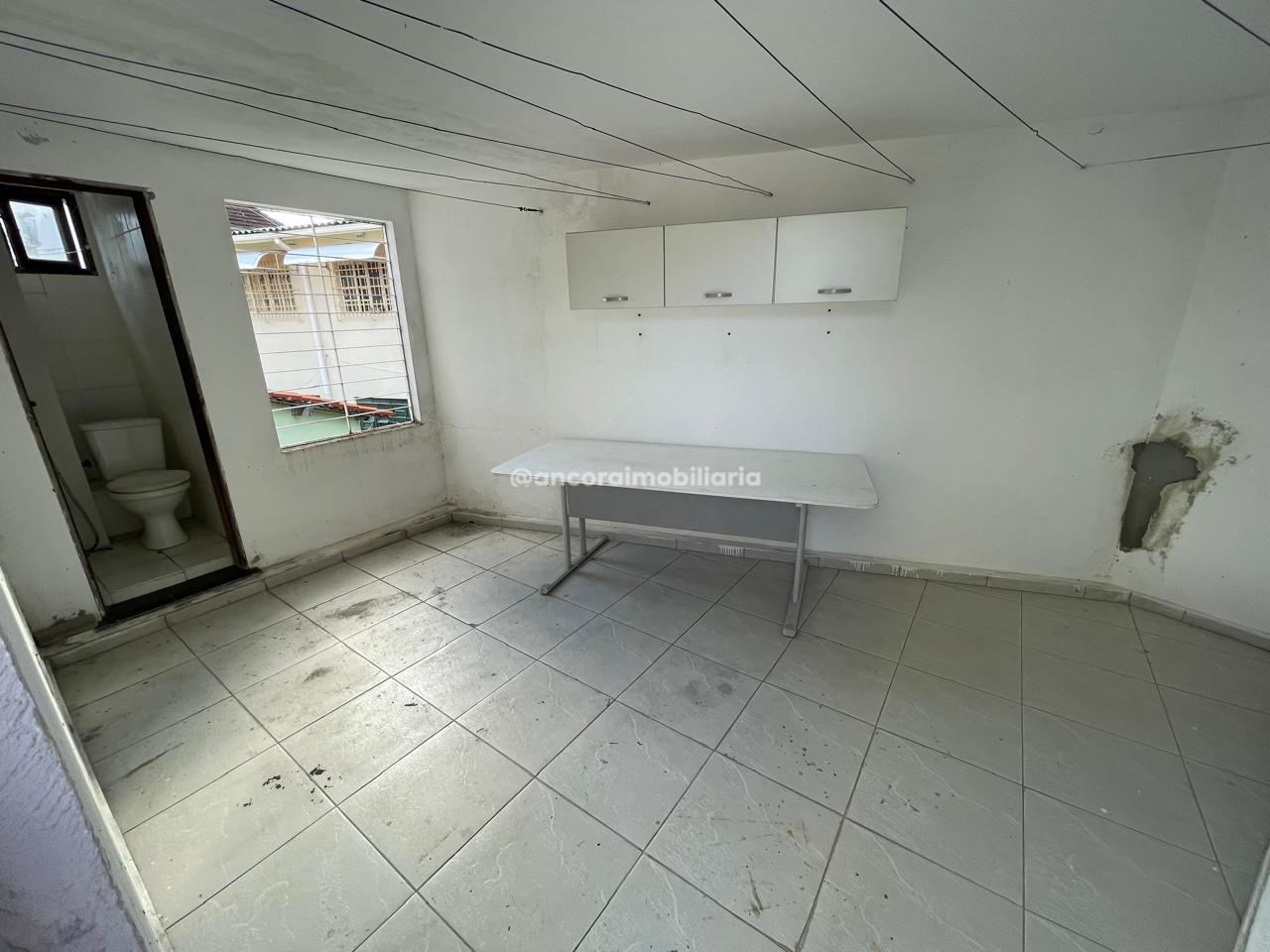 Casa Comercial para aluguel no Prado: 