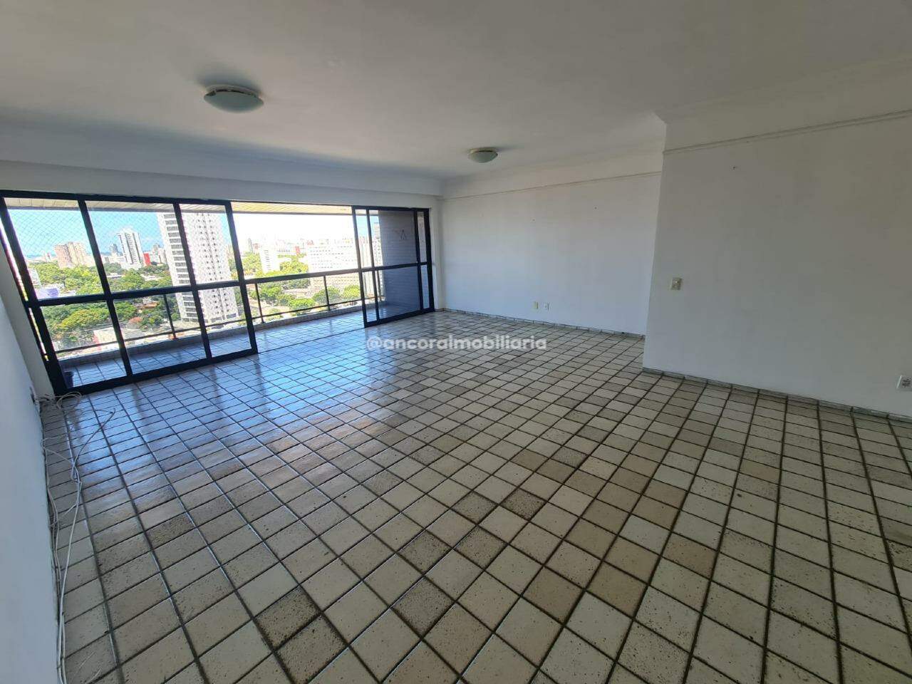 Apartamento à venda no Espinheiro: 