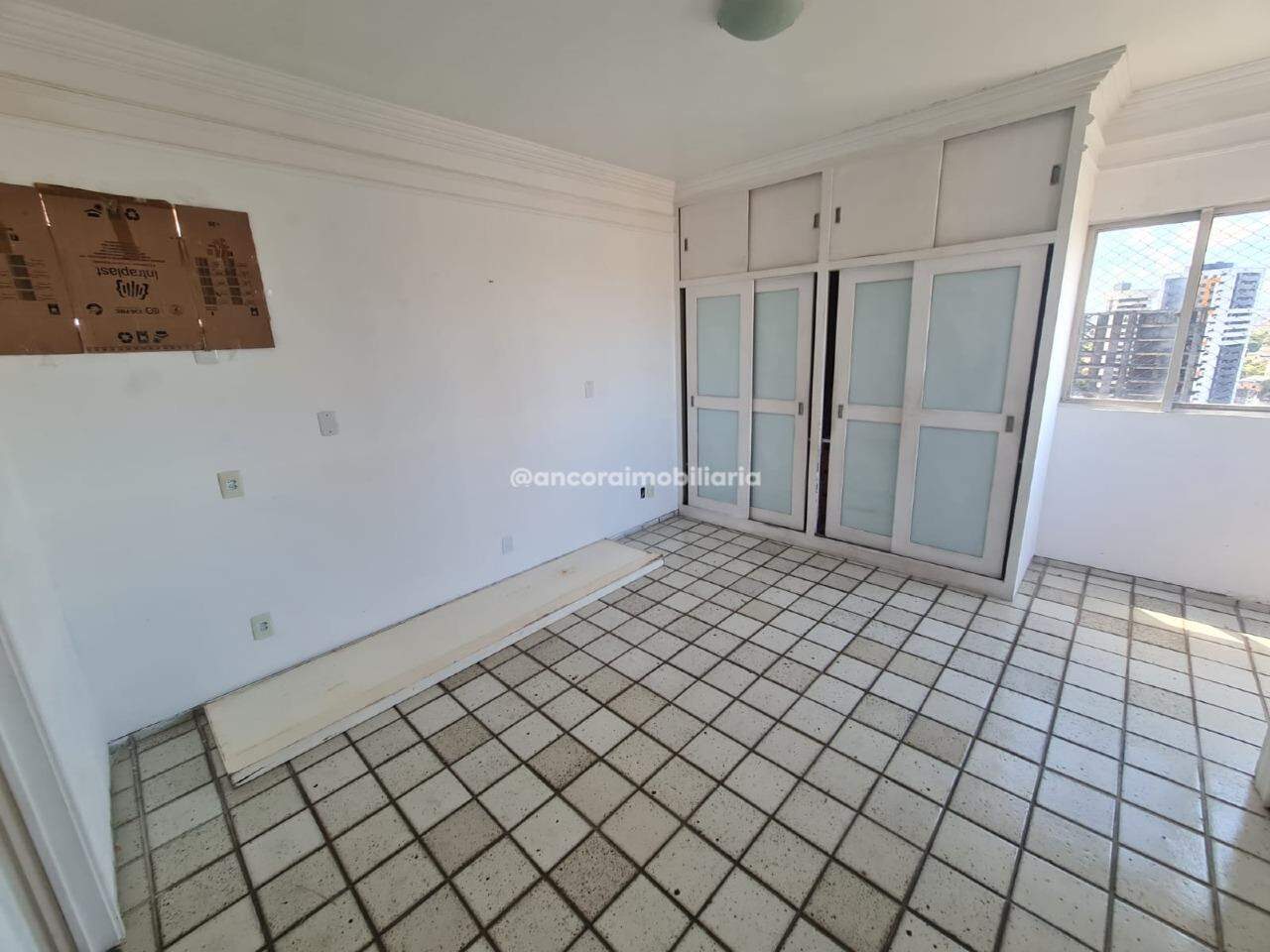 Apartamento à venda no Espinheiro: 