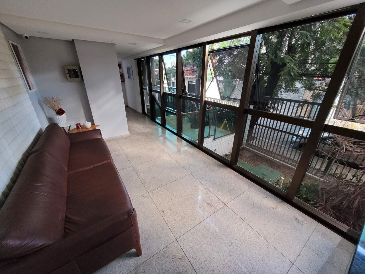 Apartamento para aluguel no Aflitos: 