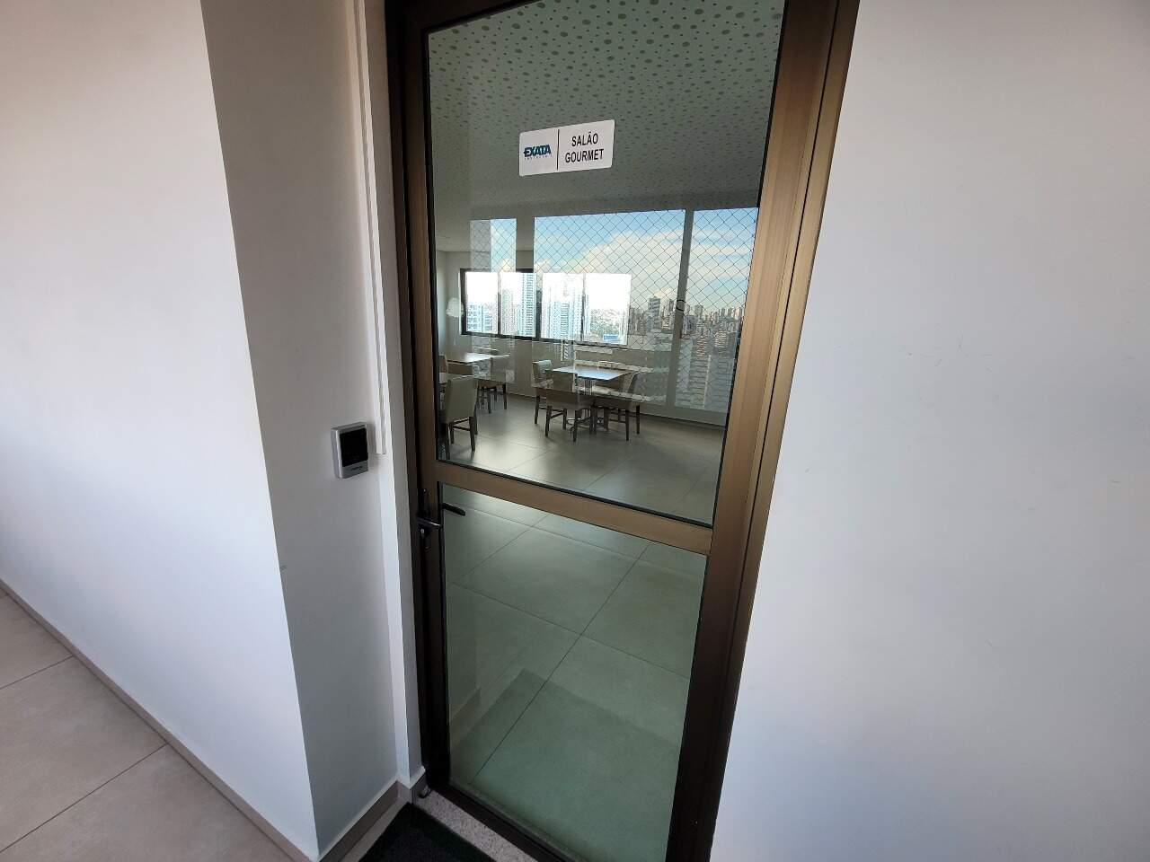 Apartamento para aluguel no Aflitos: 