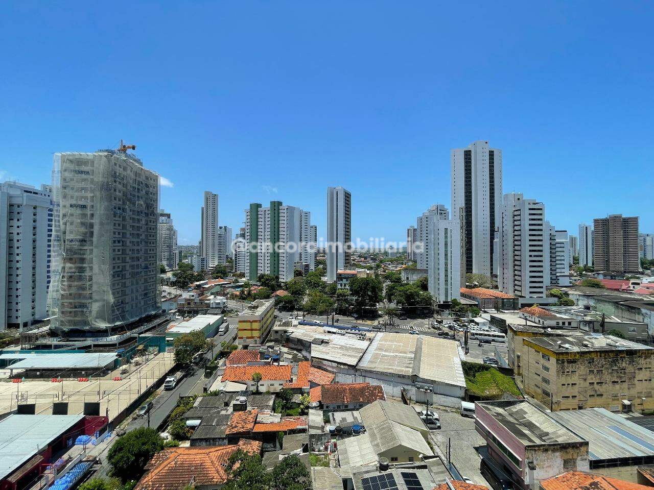 Apartamento para aluguel no Aflitos: 