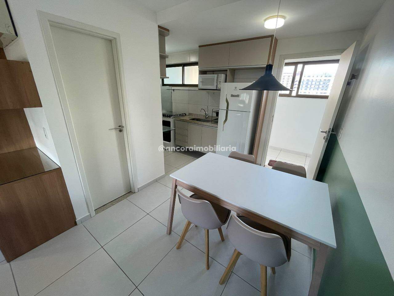 Apartamento para aluguel no Aflitos: 