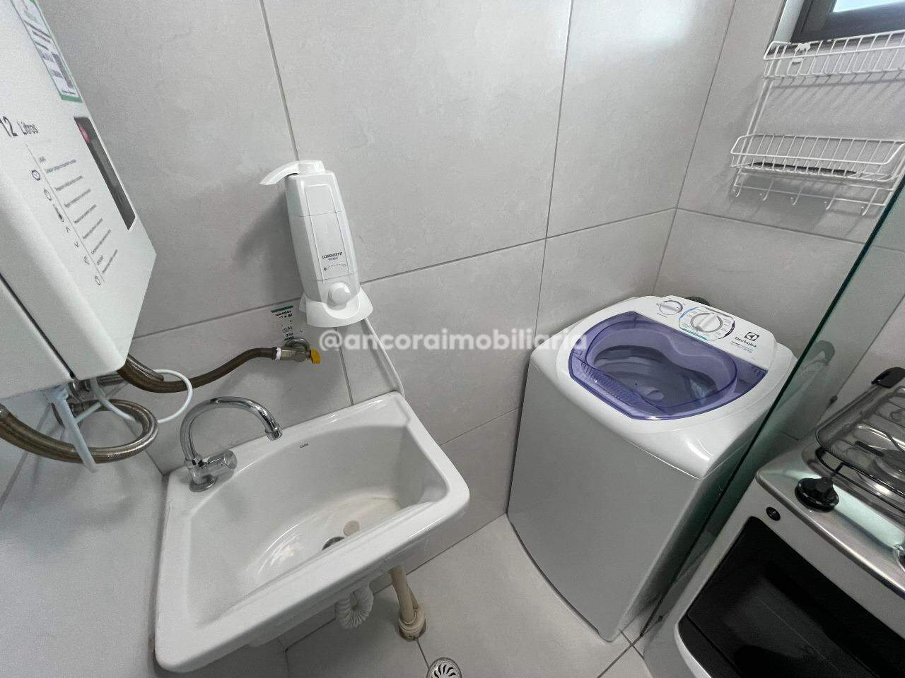 Apartamento para aluguel no Aflitos: 
