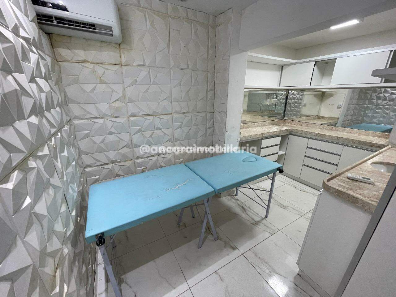 Sala para aluguel no Torre: