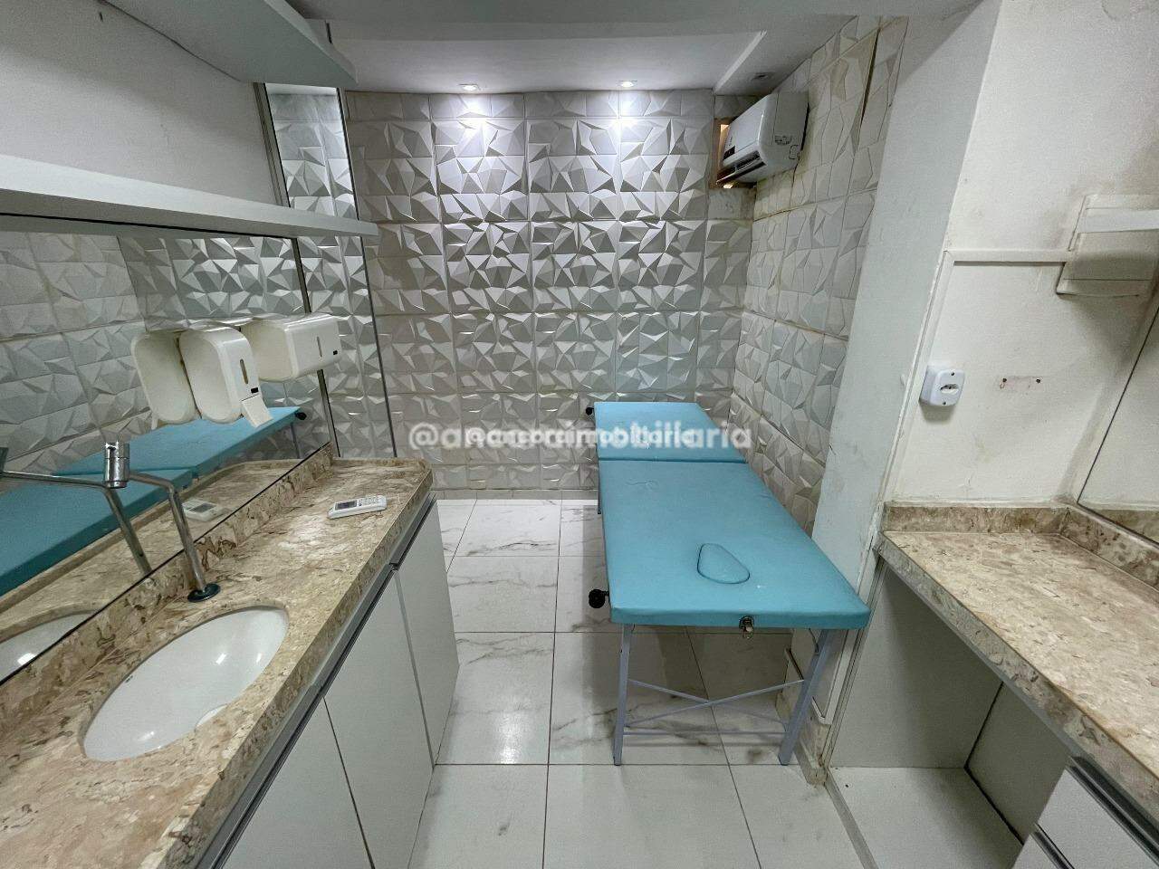 Sala para aluguel no Torre: