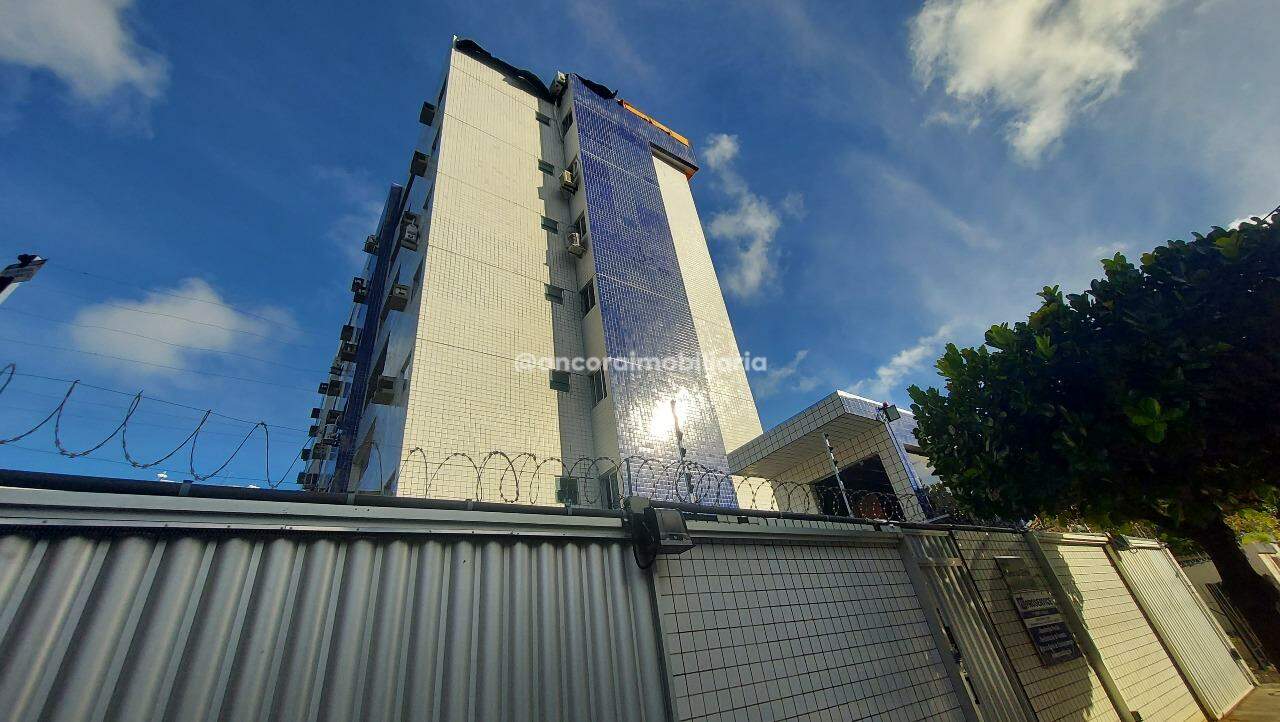 Apartamento à venda no Encruzilhada: 