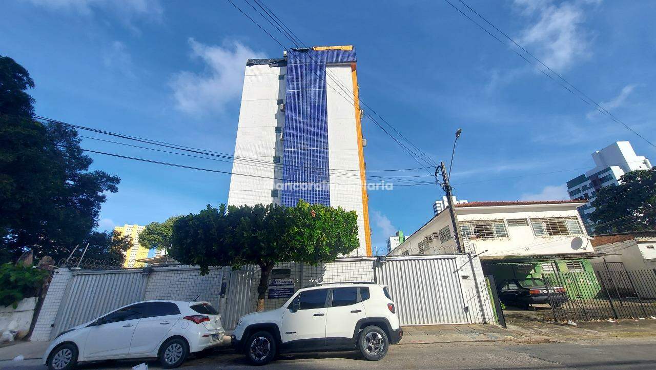 Apartamento à venda no Encruzilhada: 