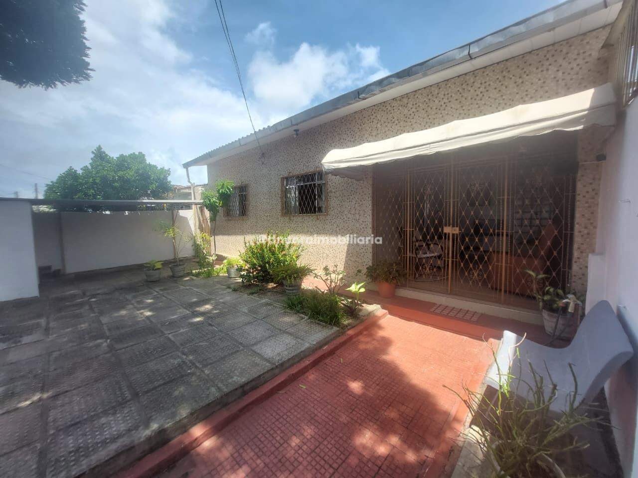 Casa à venda no Cajueiro: 