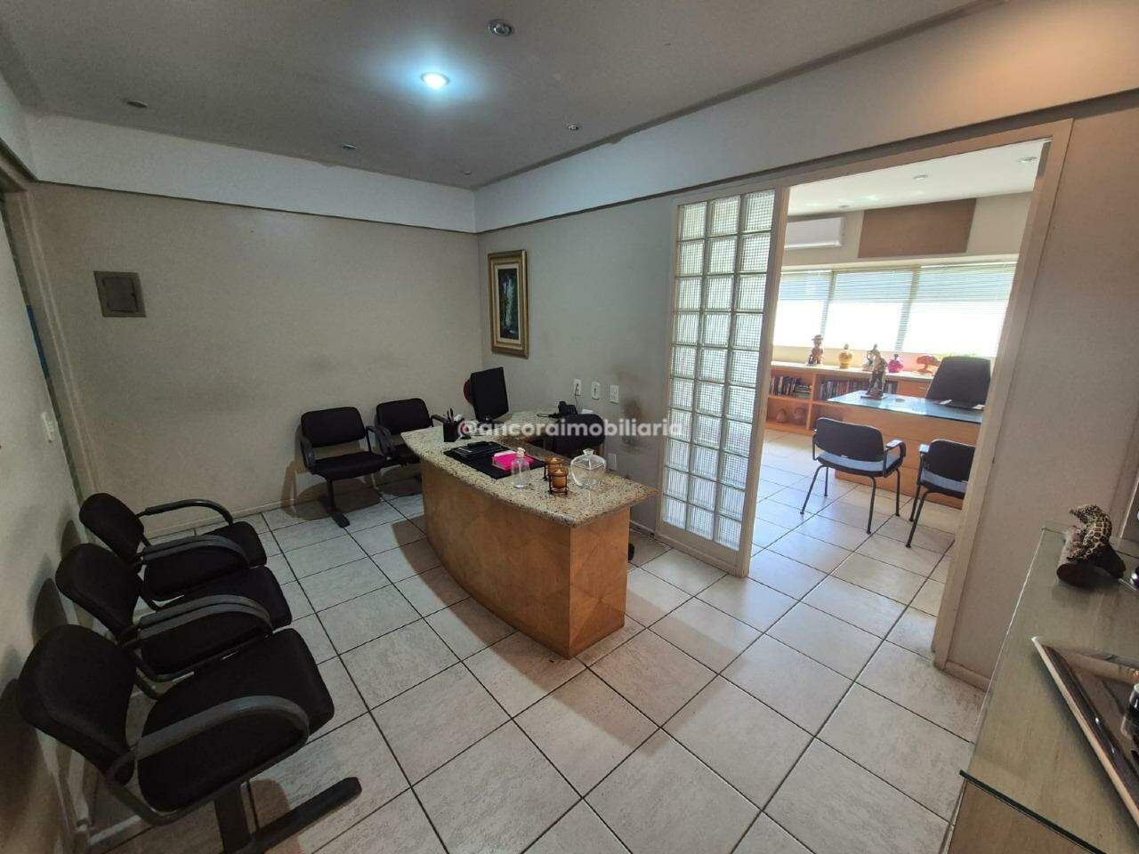 Sala à venda no Coelhos: 