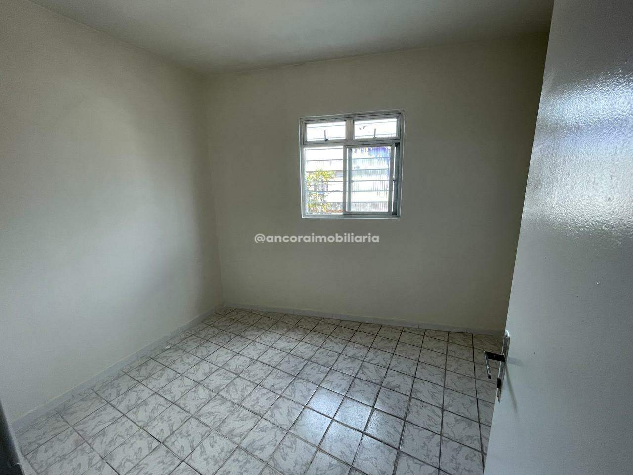 Casa para aluguel no Afogados: 