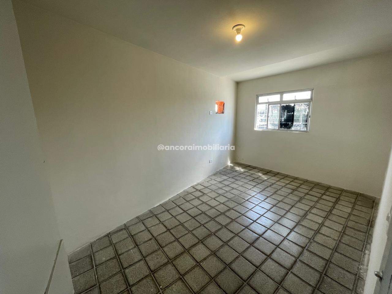 Casa para aluguel no Afogados: 