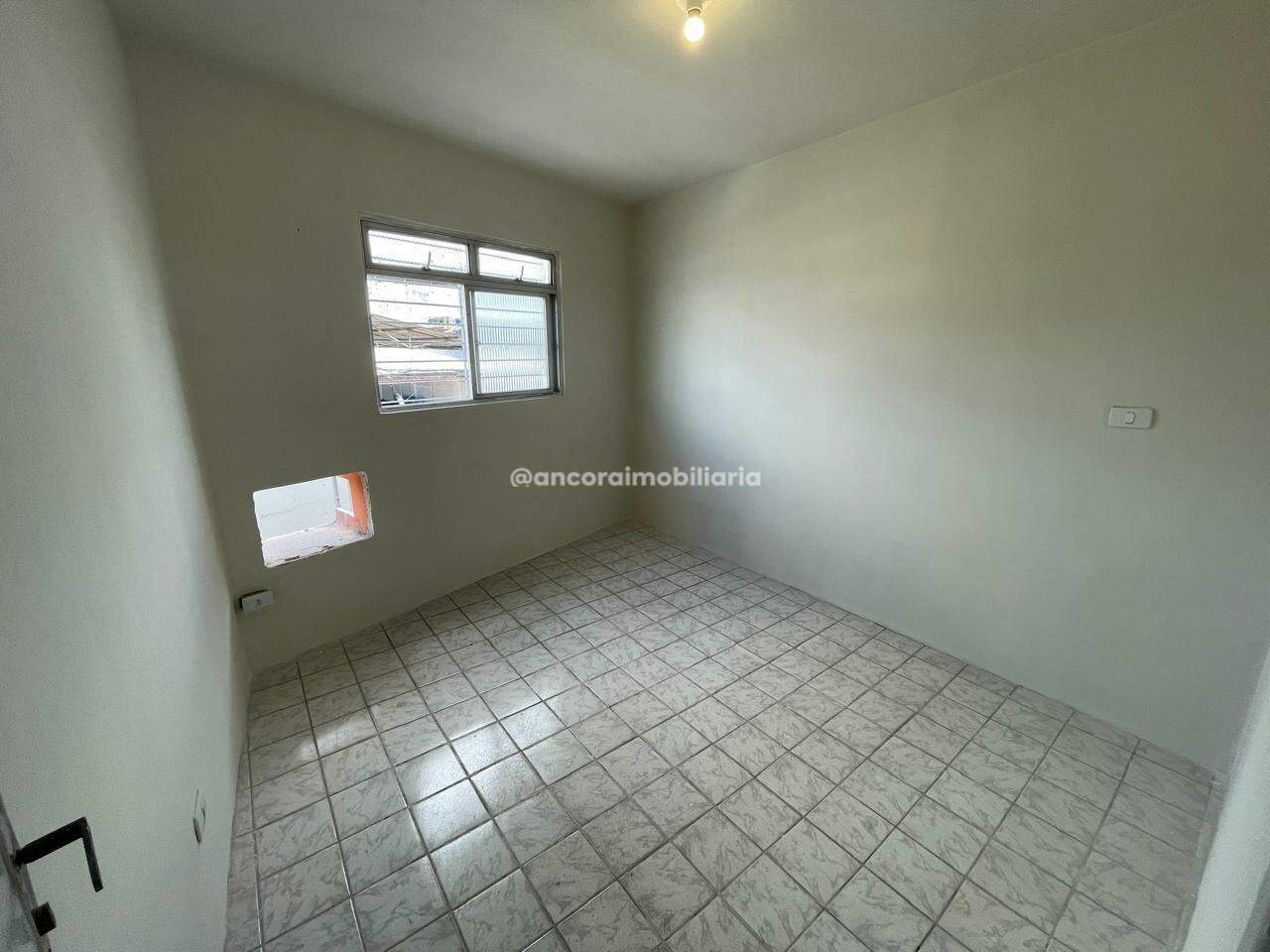 Casa para aluguel no Afogados: 