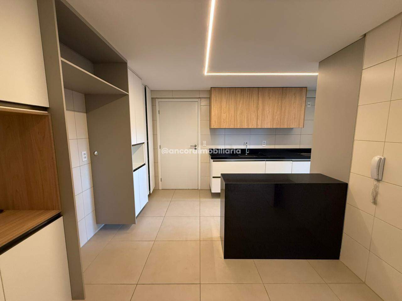 Apartamento à venda no Ilha do Retiro: 