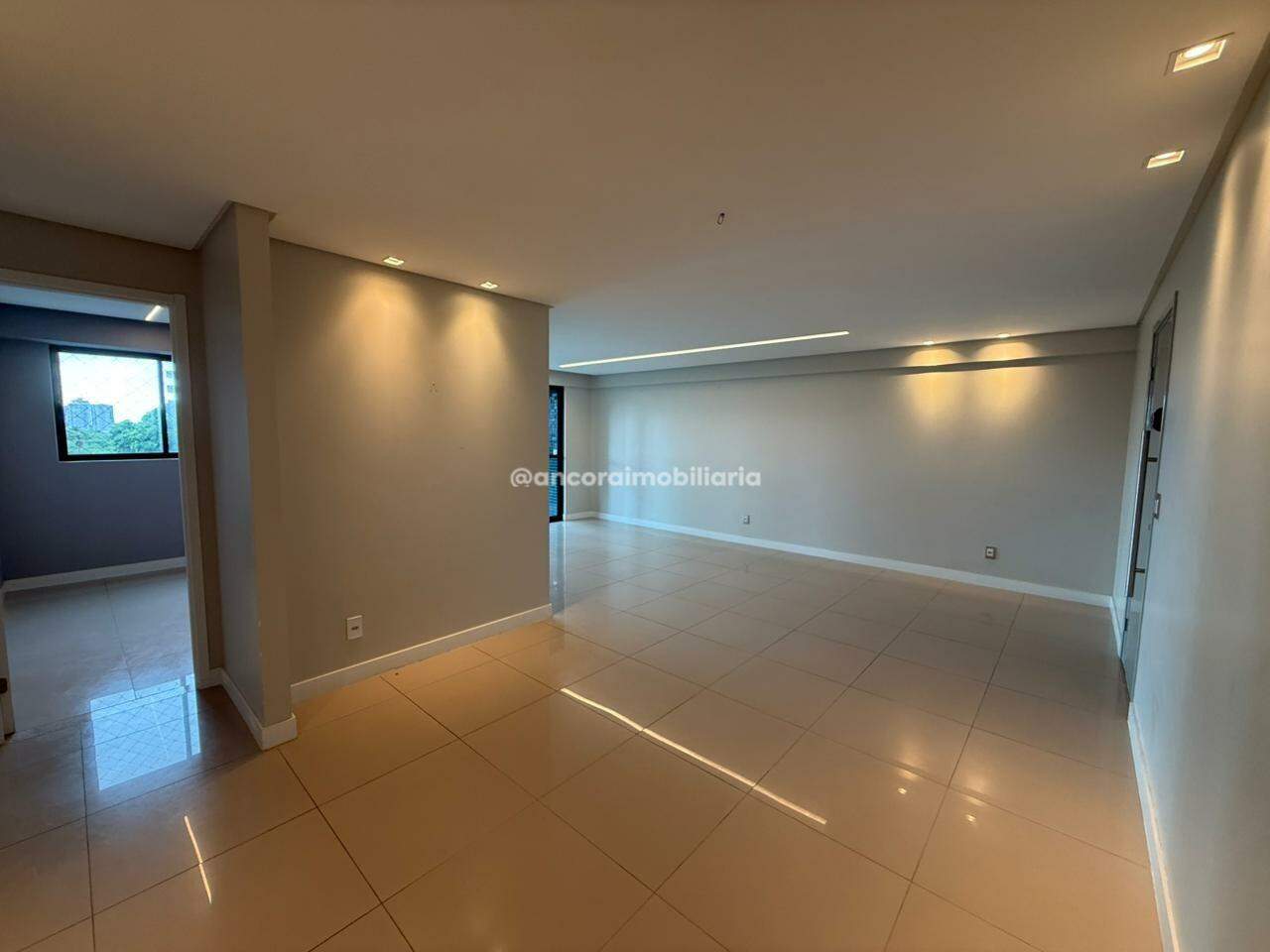 Apartamento à venda no Ilha do Retiro: 