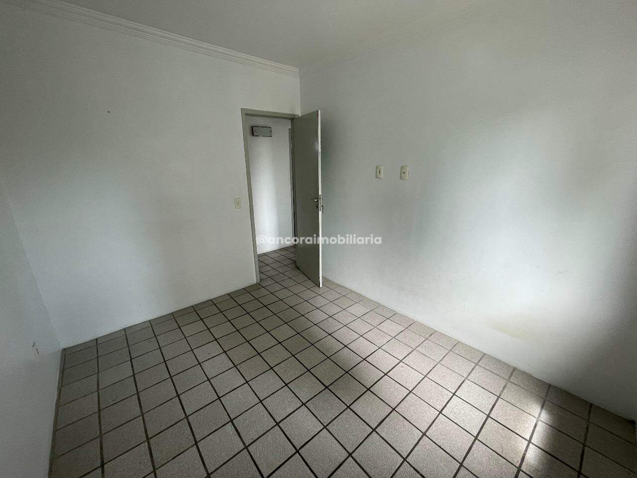 Apartamento para aluguel no Derby: