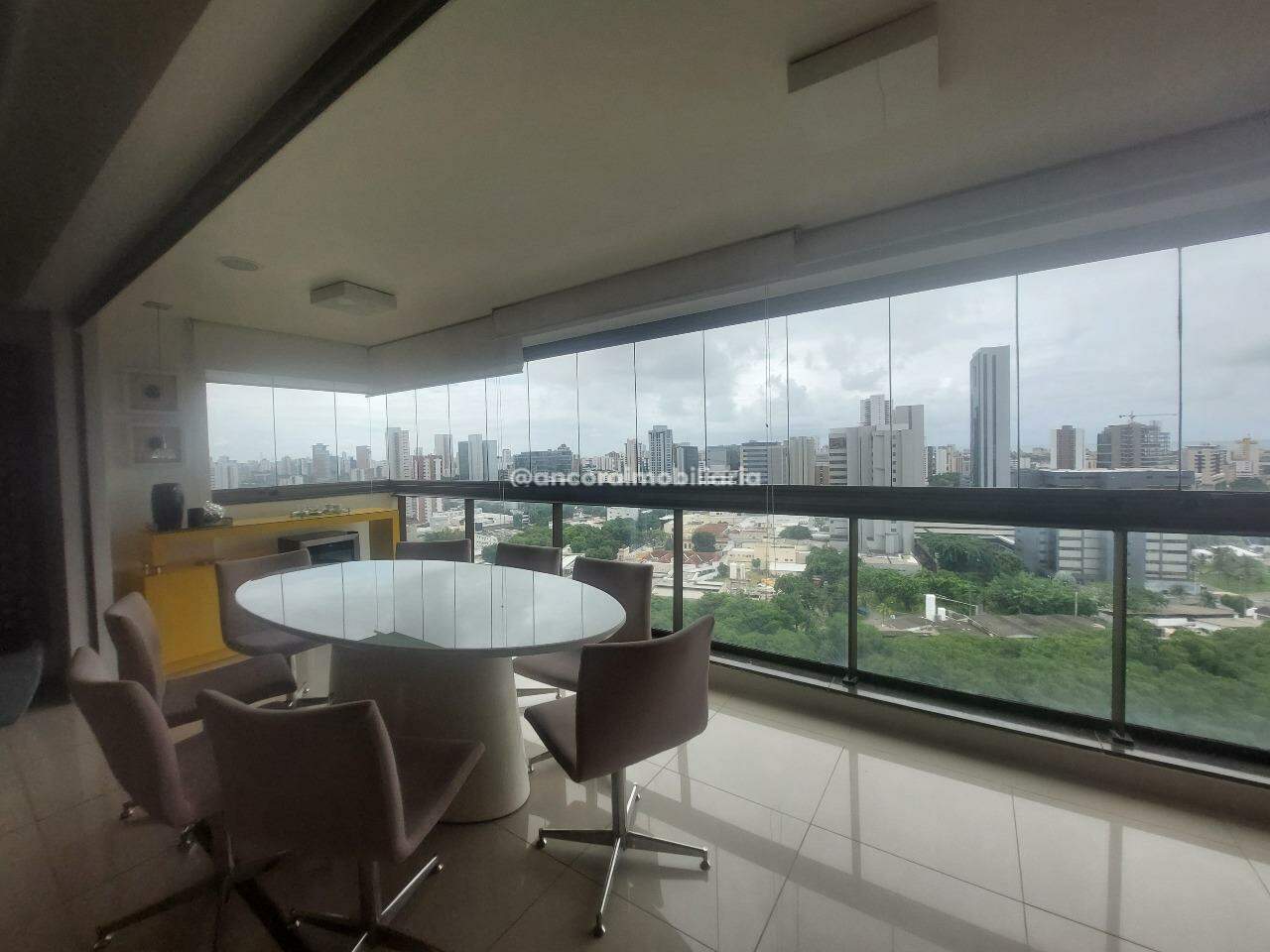 Apartamento à venda no Ilha do Retiro: 