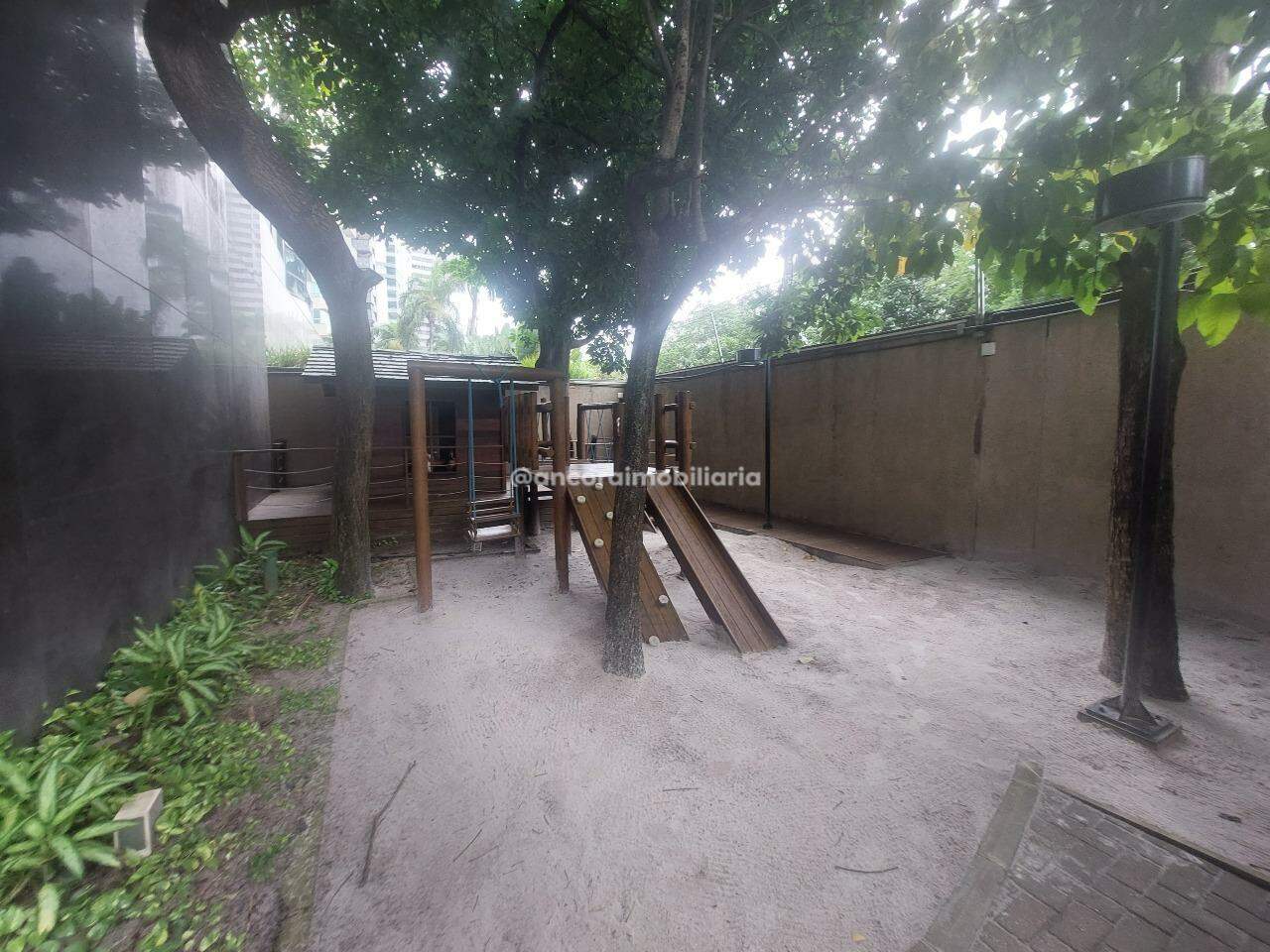 Apartamento à venda no Ilha do Retiro: 