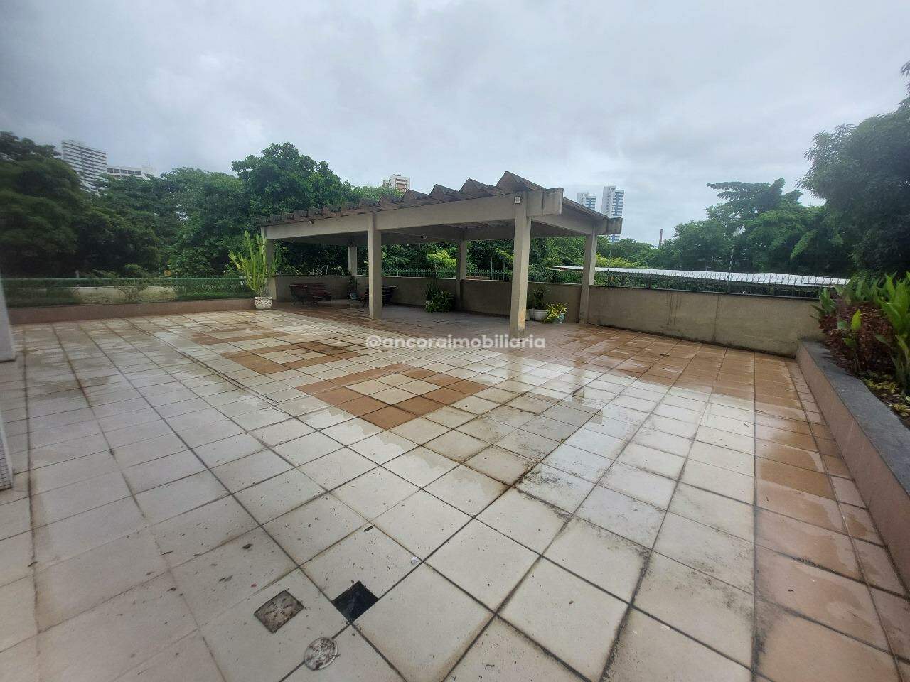 Apartamento à venda no Graças: